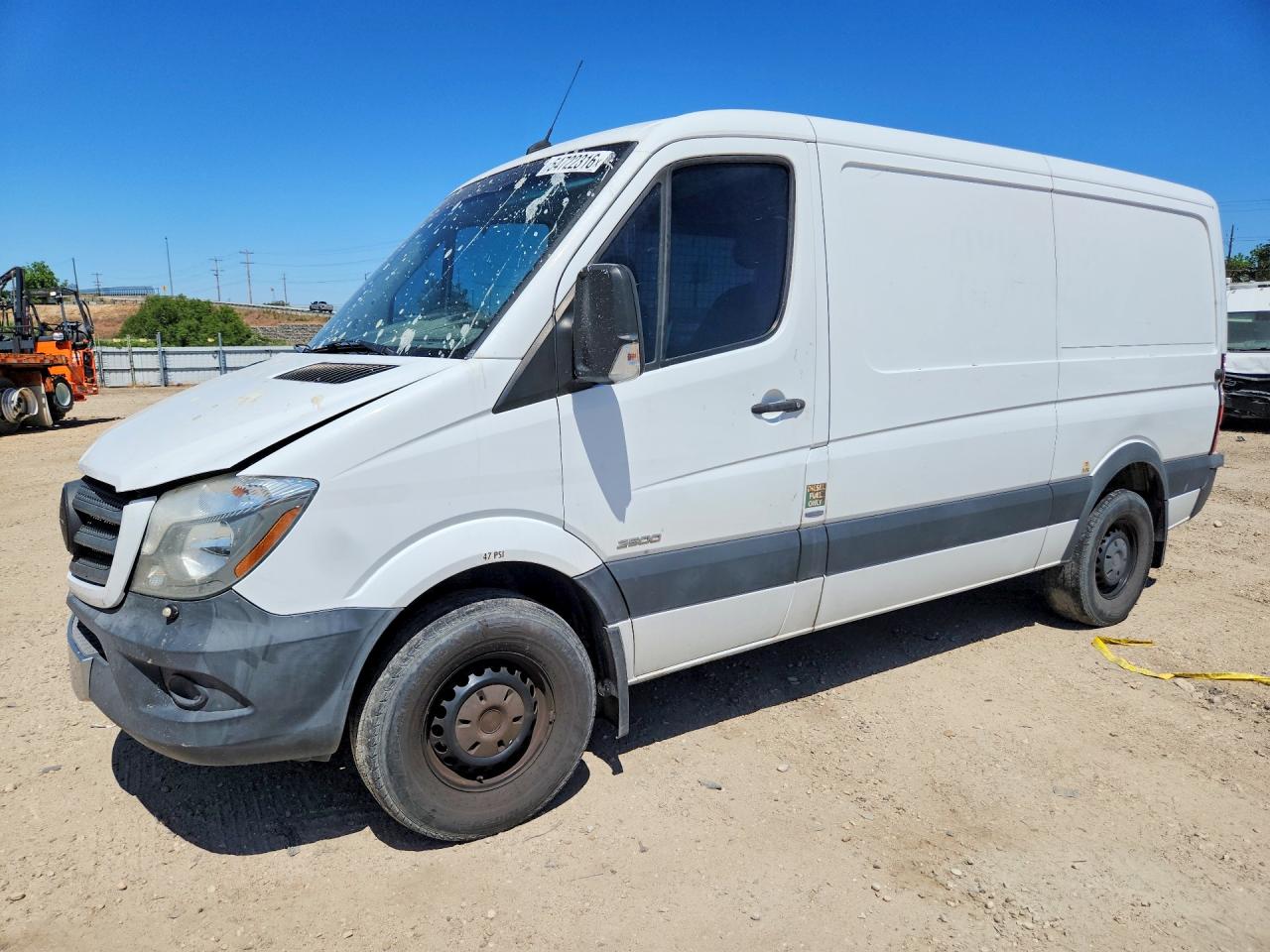 Salvage Mercedes-Benz Sprinter Image