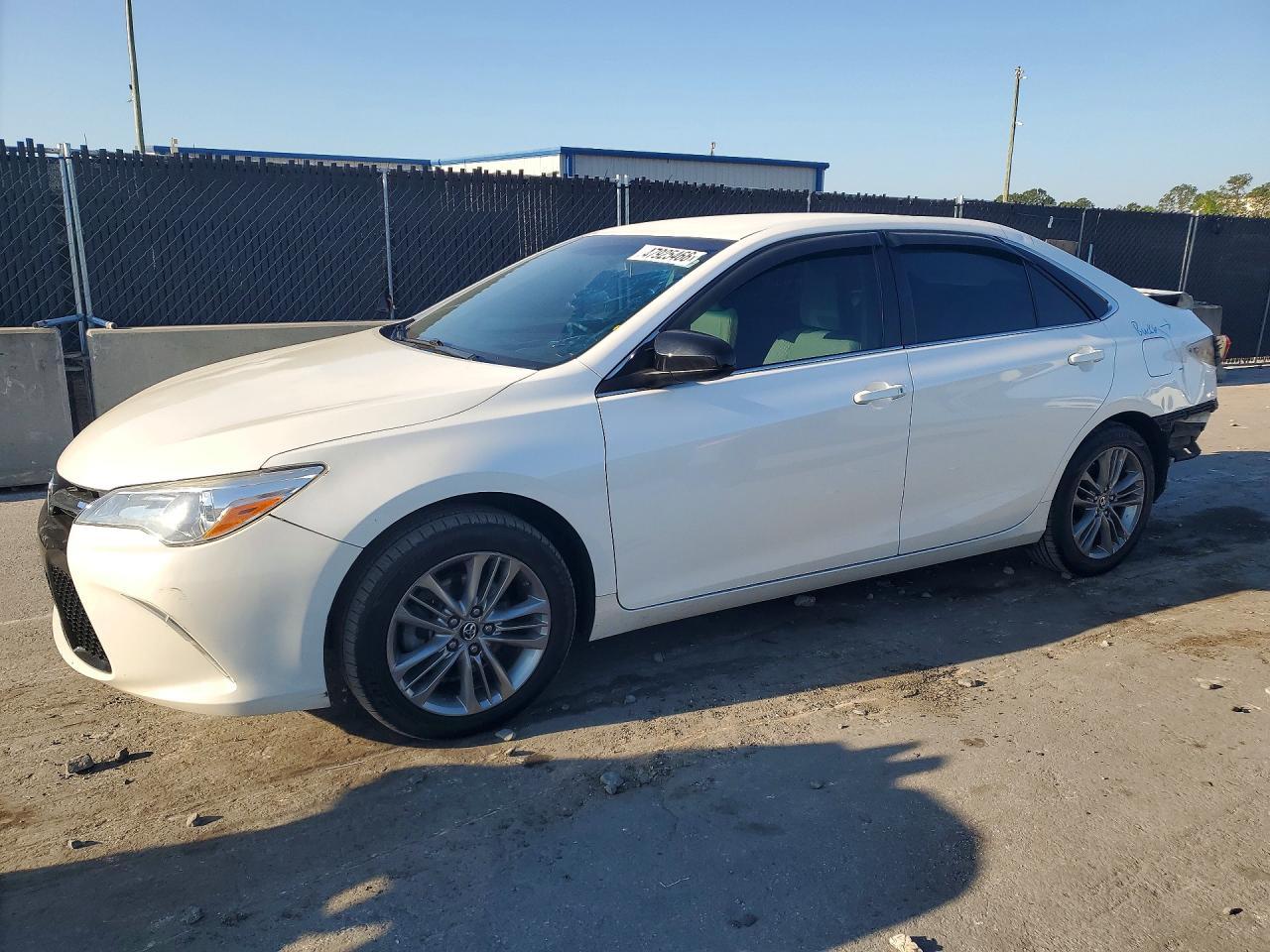 Salvage Toyota Camry Image