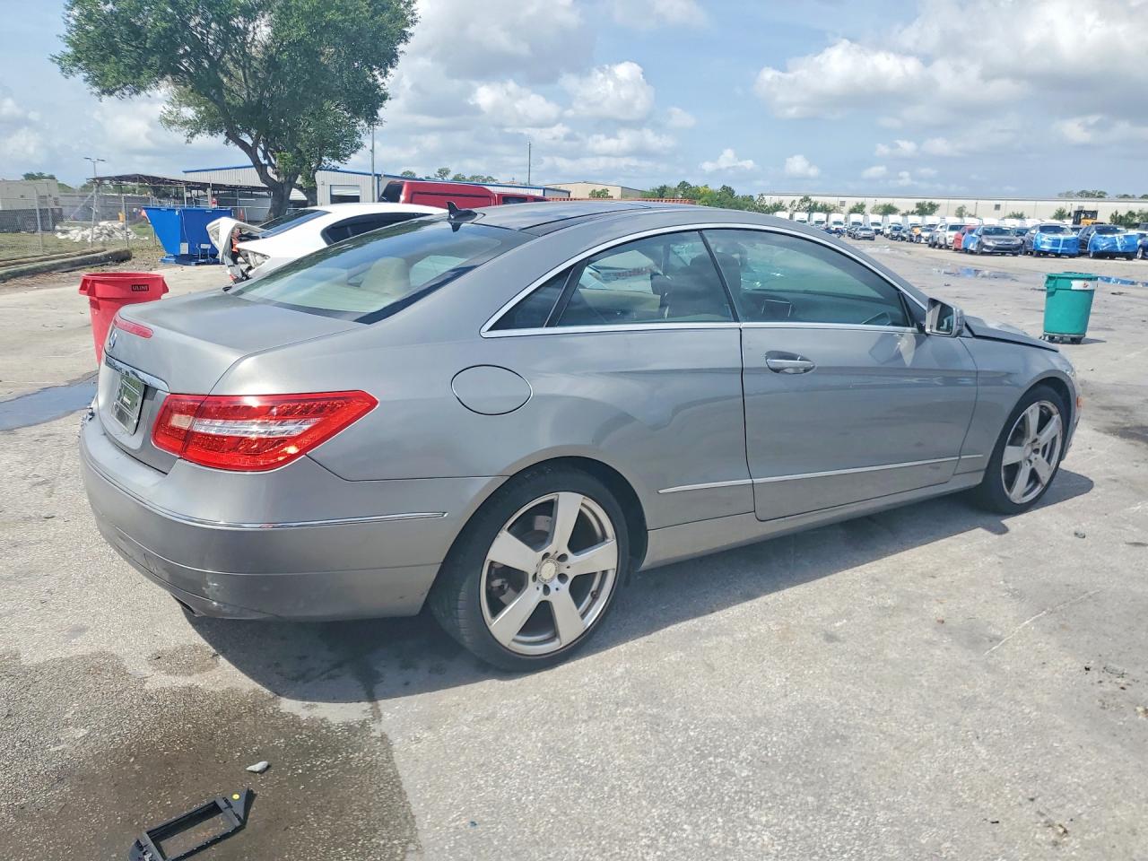 Mercedes-Benz E-Class 350