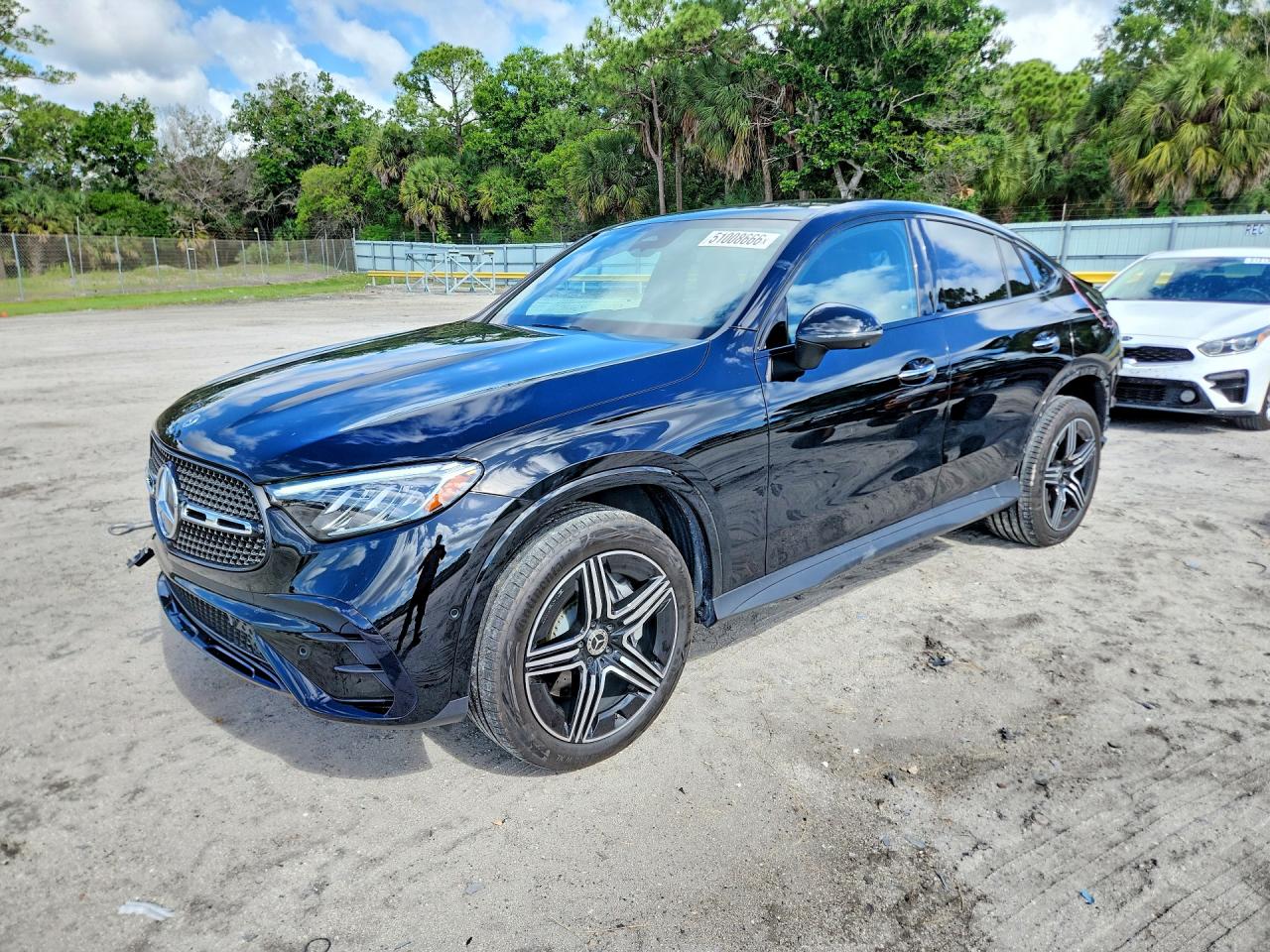 Salvage Mercedes-Benz GLC Image