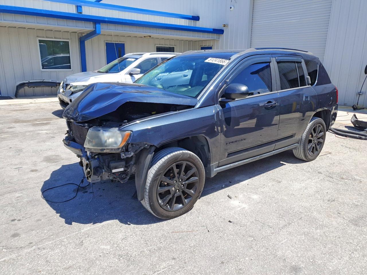 Salvage Jeep Compass Image