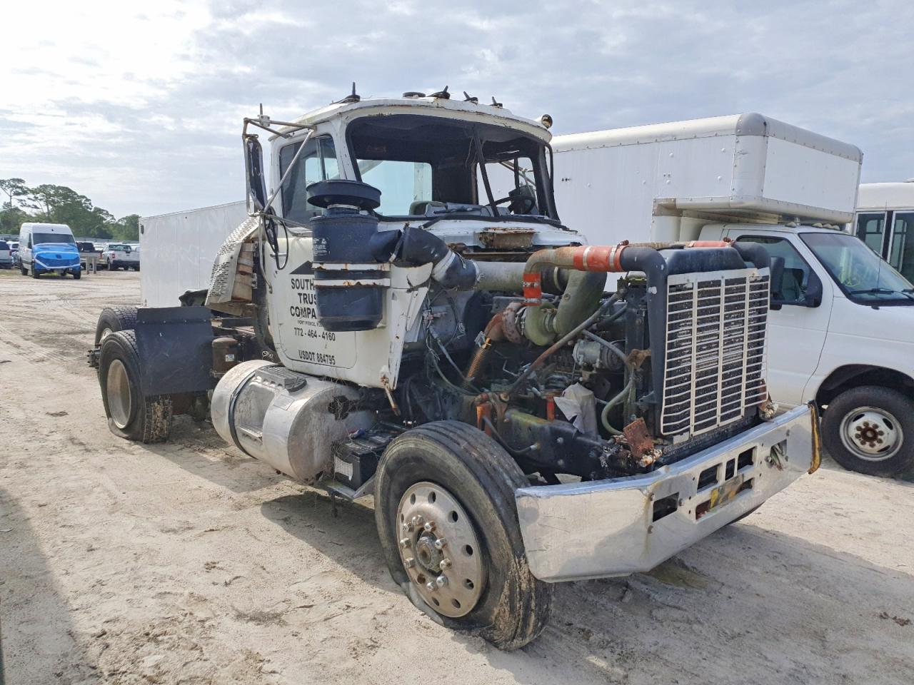 Mack R600