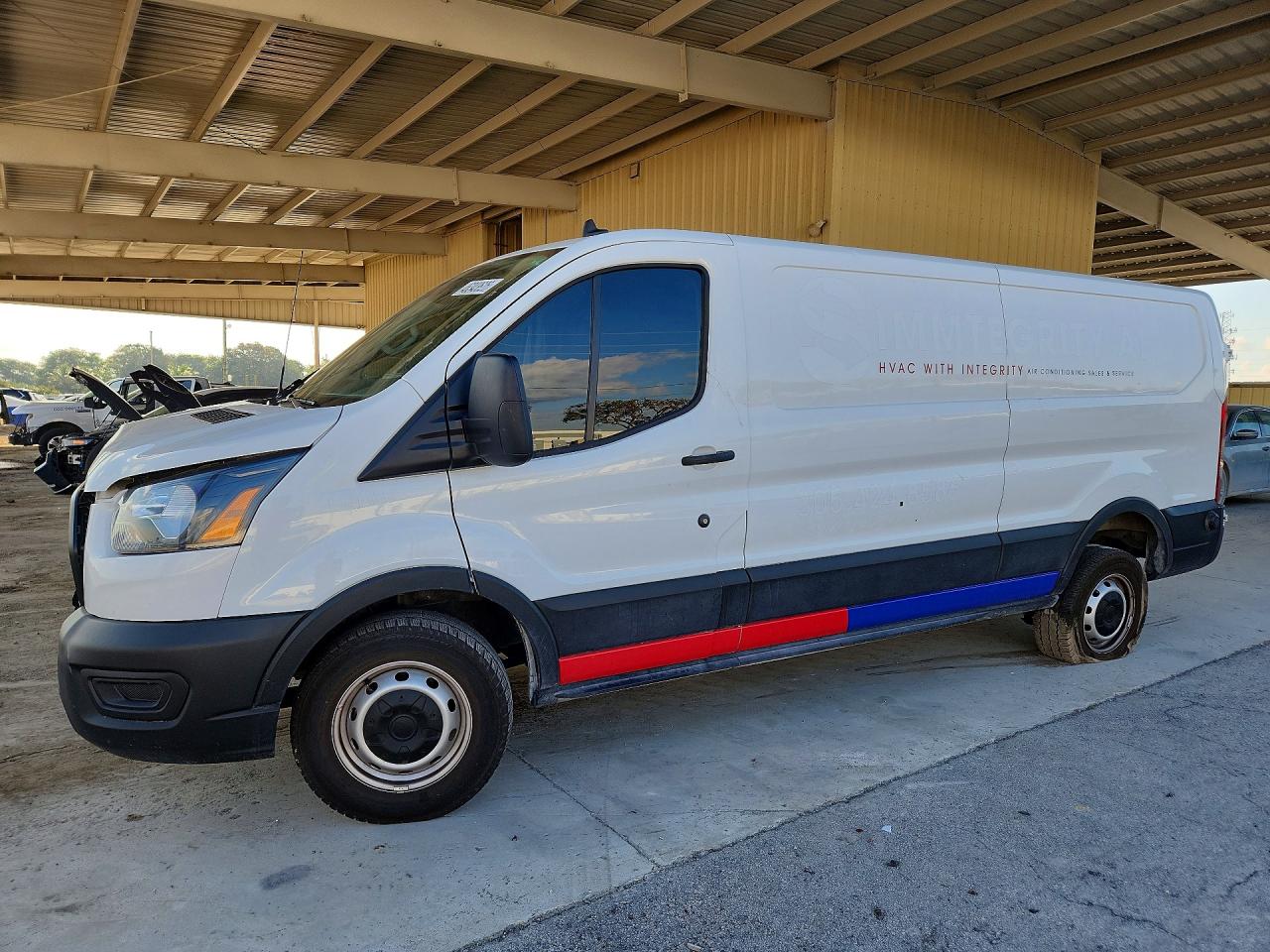 Salvage Ford Transit Image