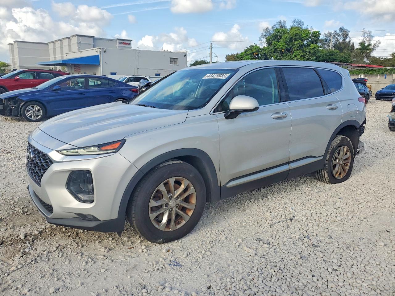 Salvage Hyundai SANTA FE Image