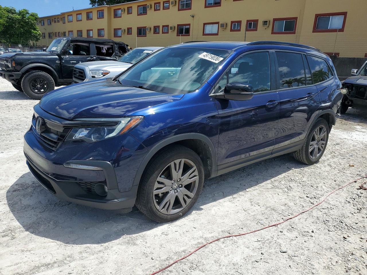 Salvage Honda Pilot Image