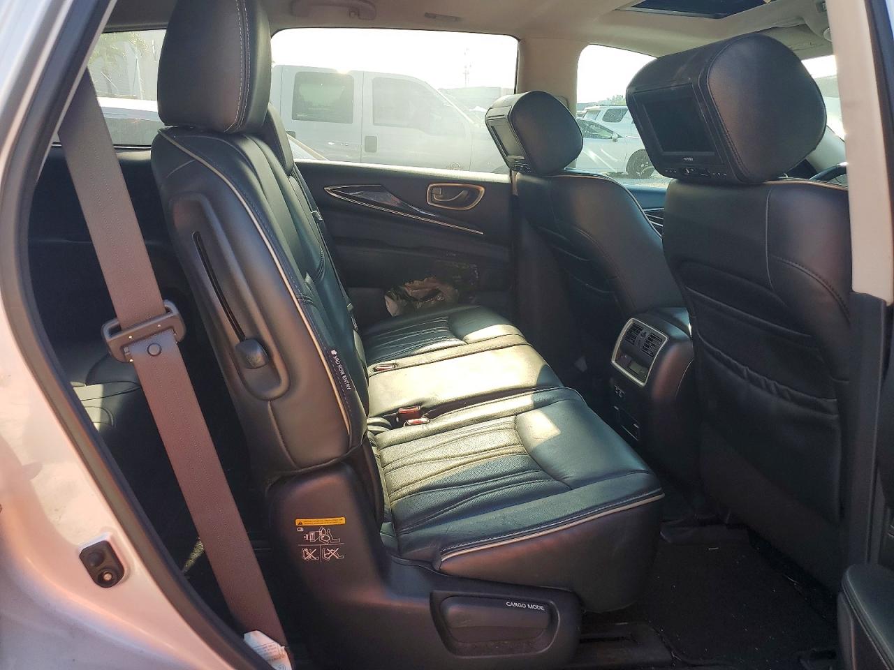 INFINITI Qx Luxe