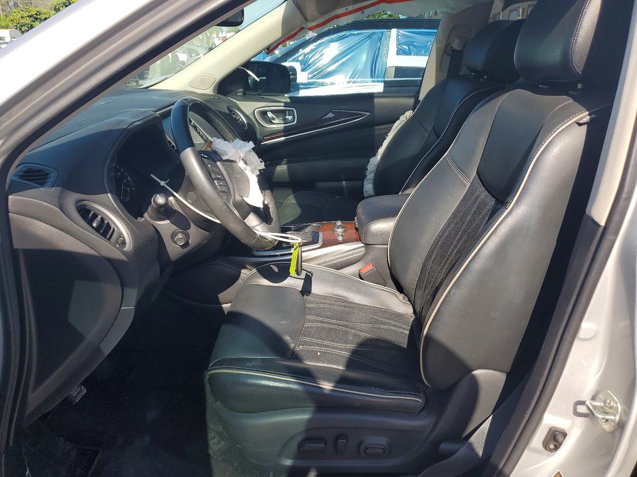 INFINITI Qx Luxe