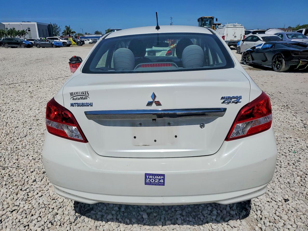 Mitsubishi Mirage G4 Es