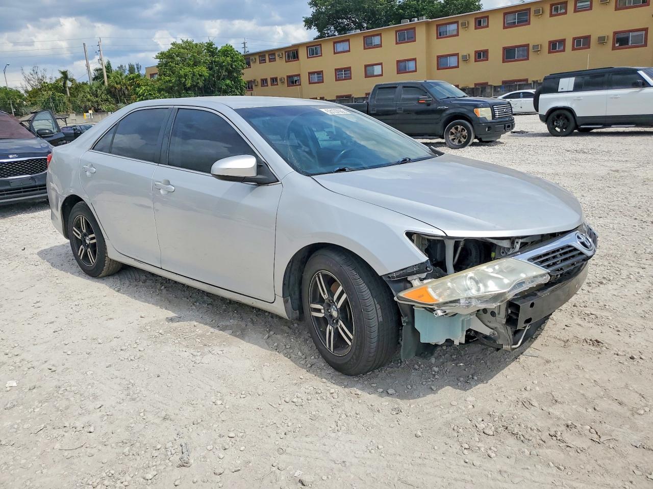 Toyota Camry L