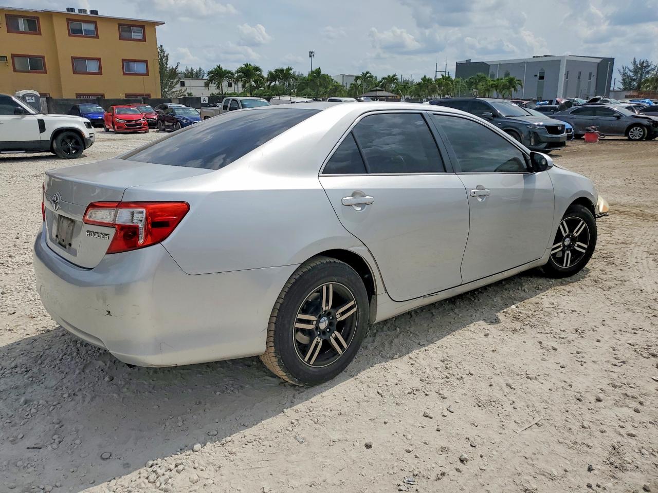 Toyota Camry L