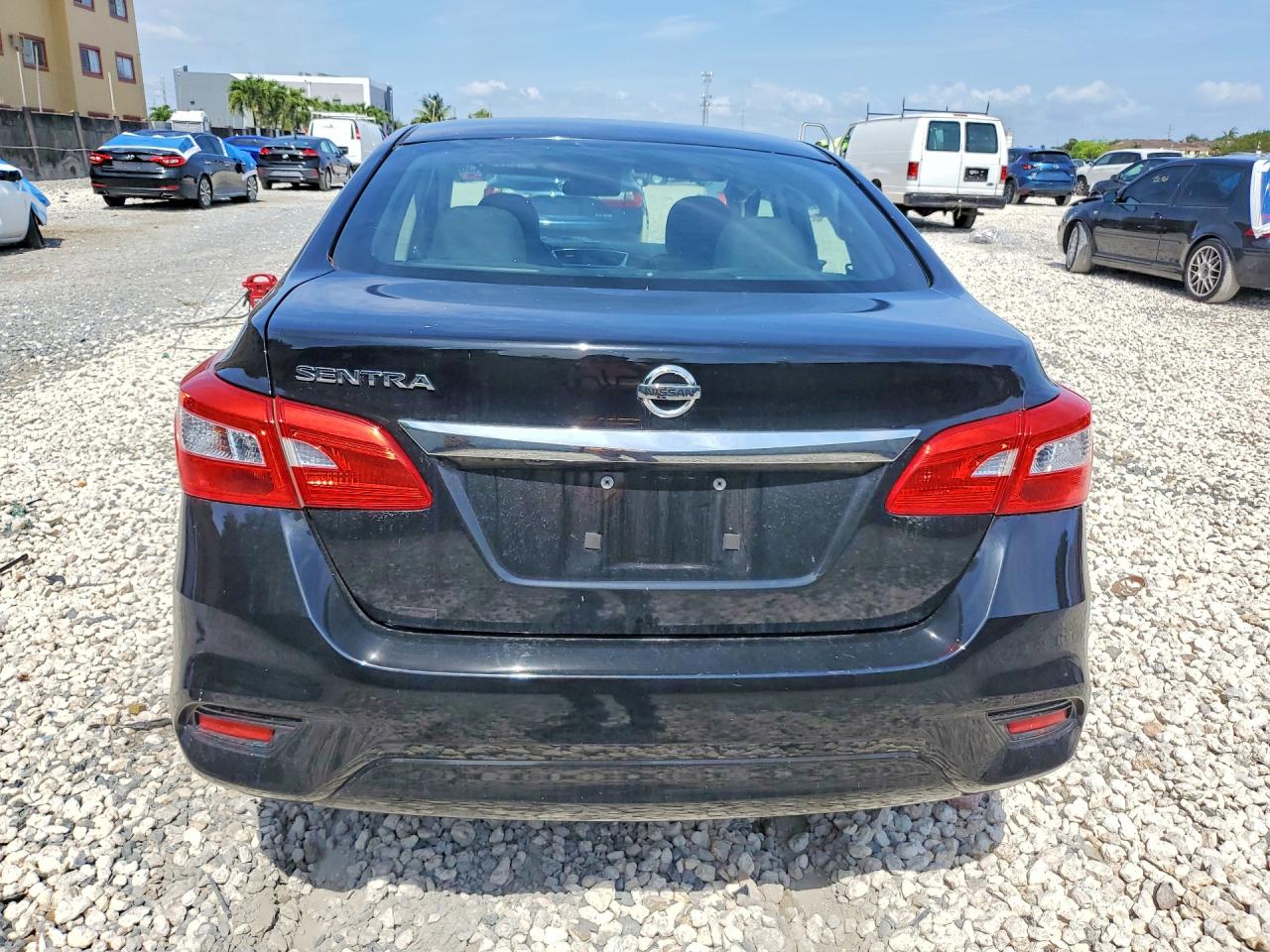 Nissan Sentra S