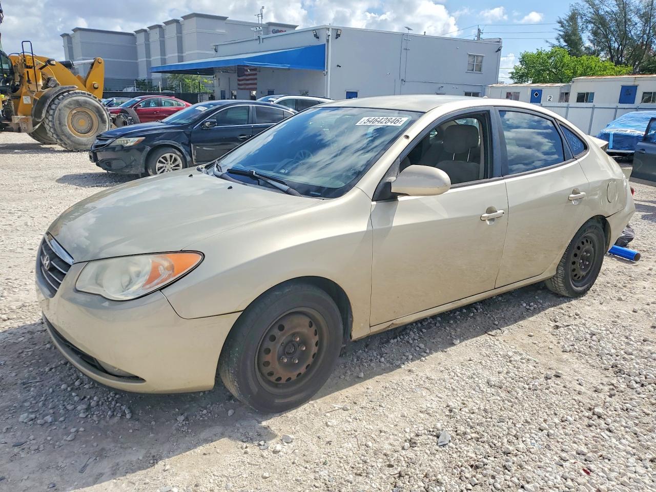 Salvage Hyundai ELANTRA Image