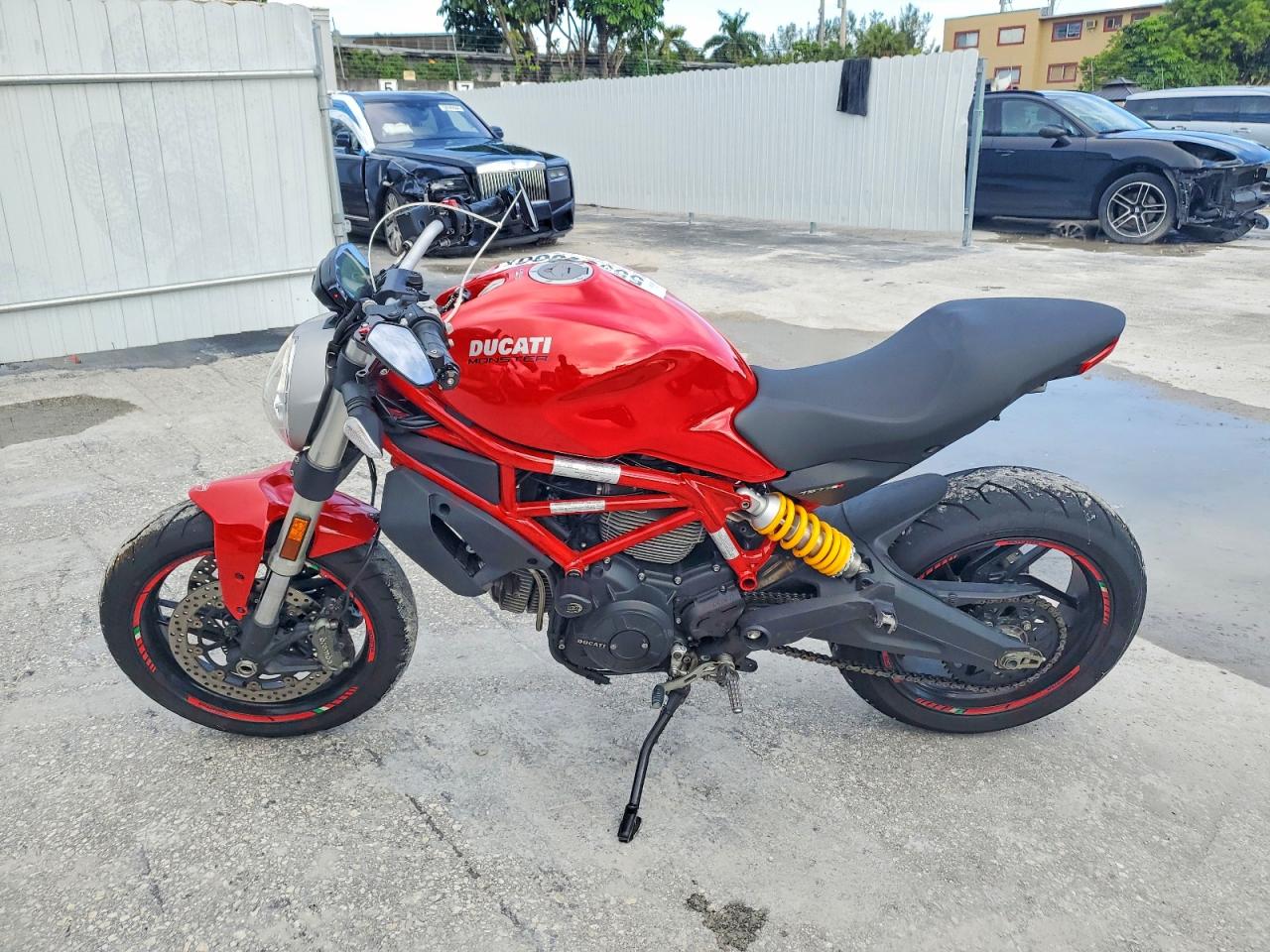 Ducati Monster 797