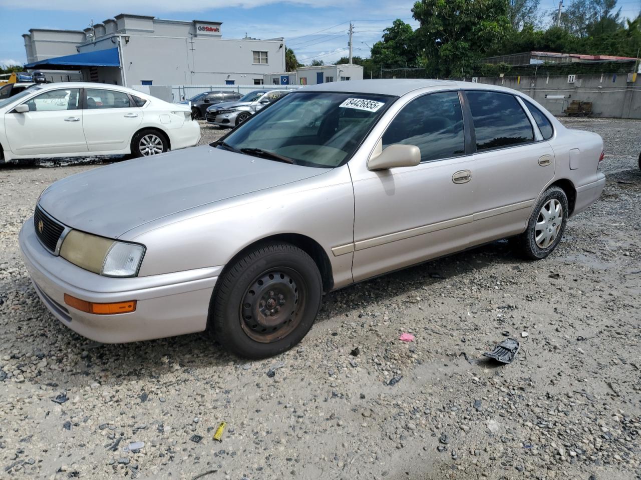 Salvage Toyota Avalon Image