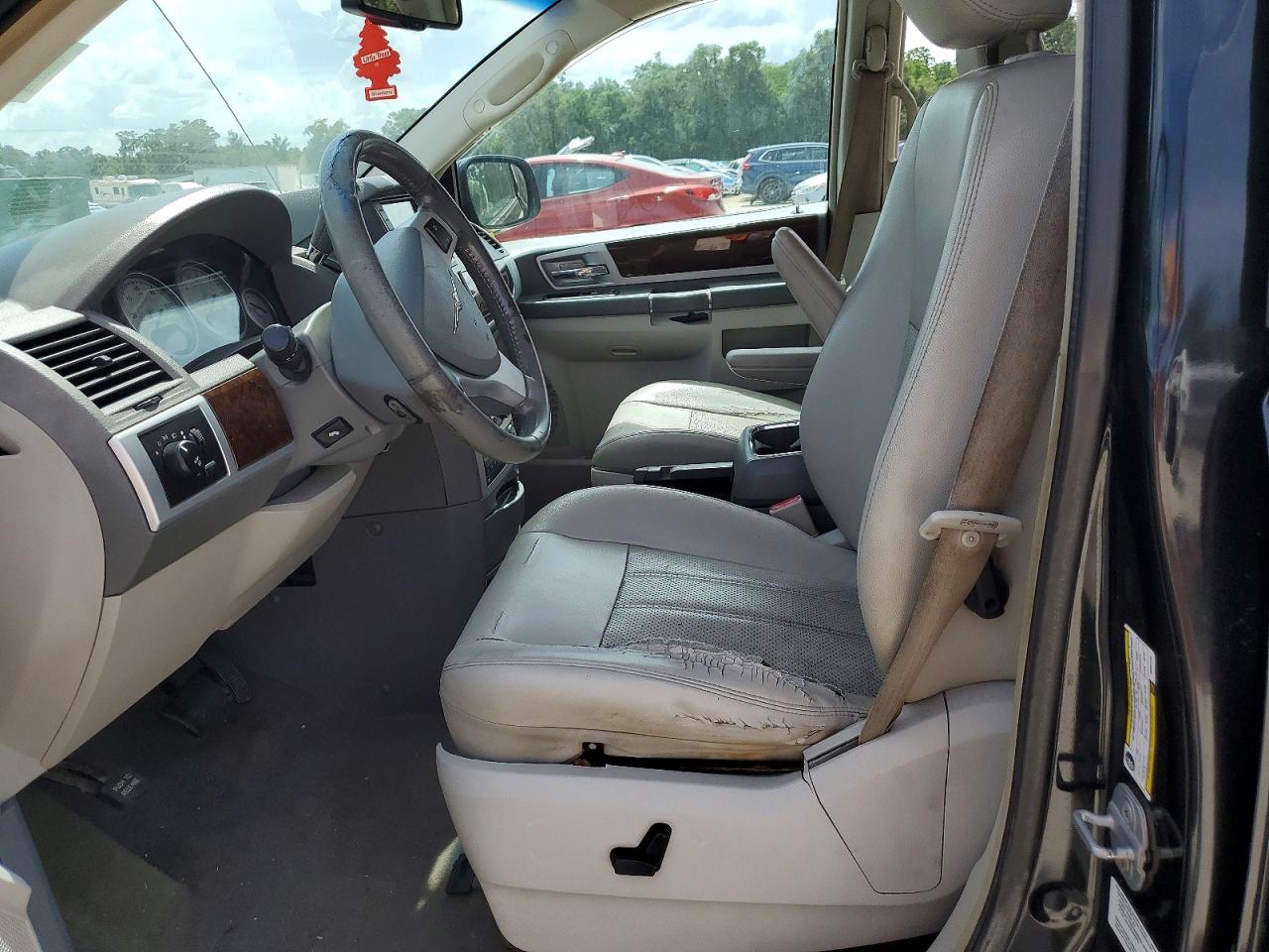 Chrysler Minivan Touring