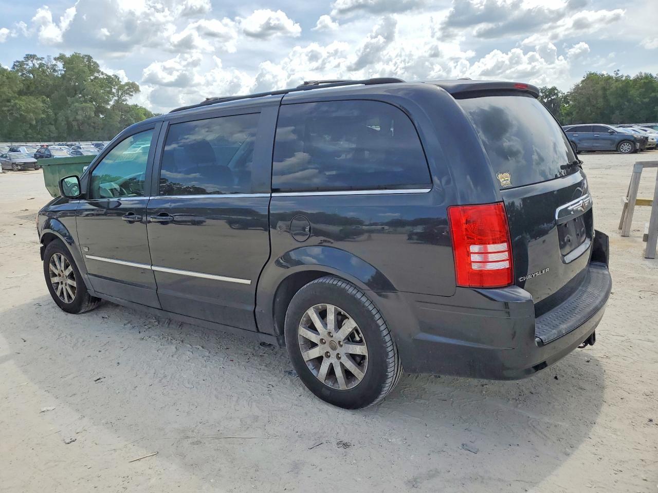 Chrysler Minivan Touring