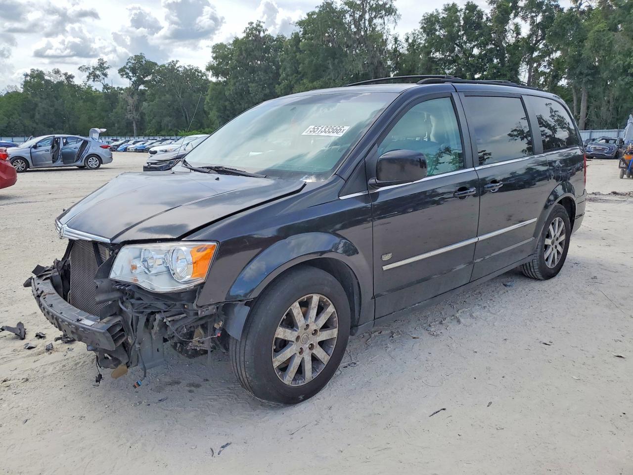 Salvage Chrysler Minivan Image