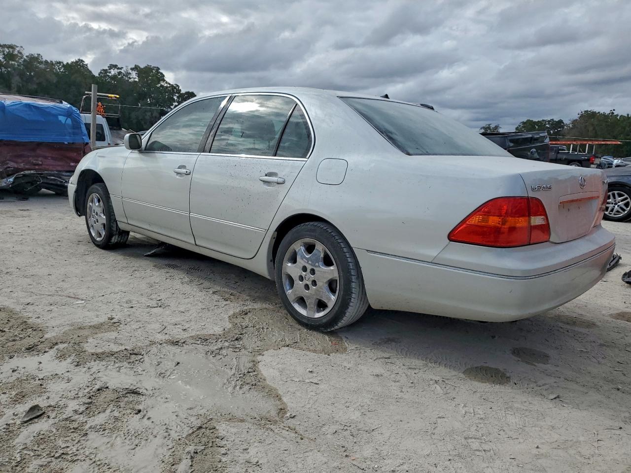 Lexus LS Base
