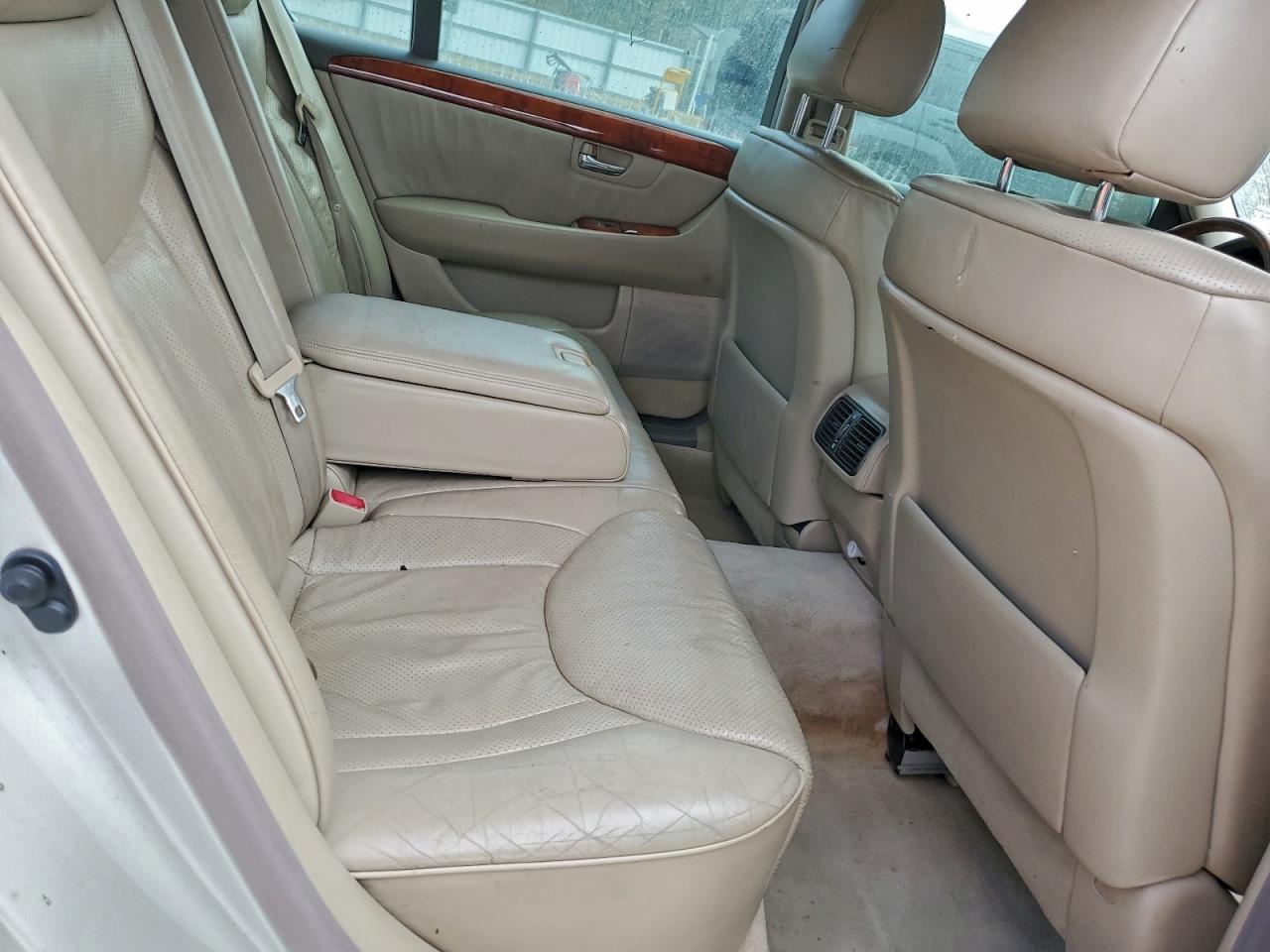 Lexus LS Base