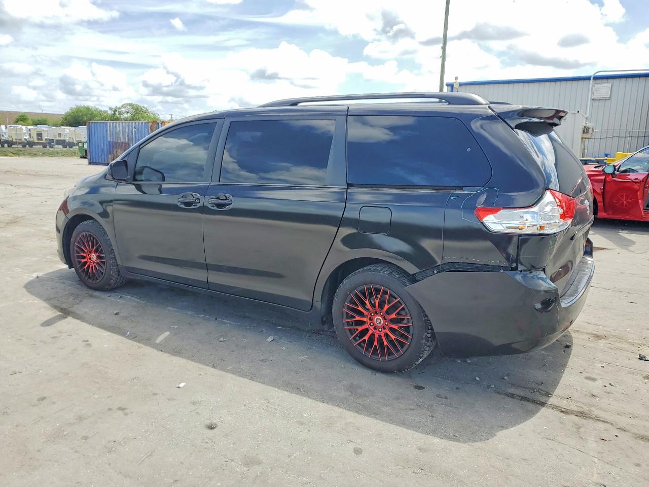 Toyota Sienna Le 8-passenger