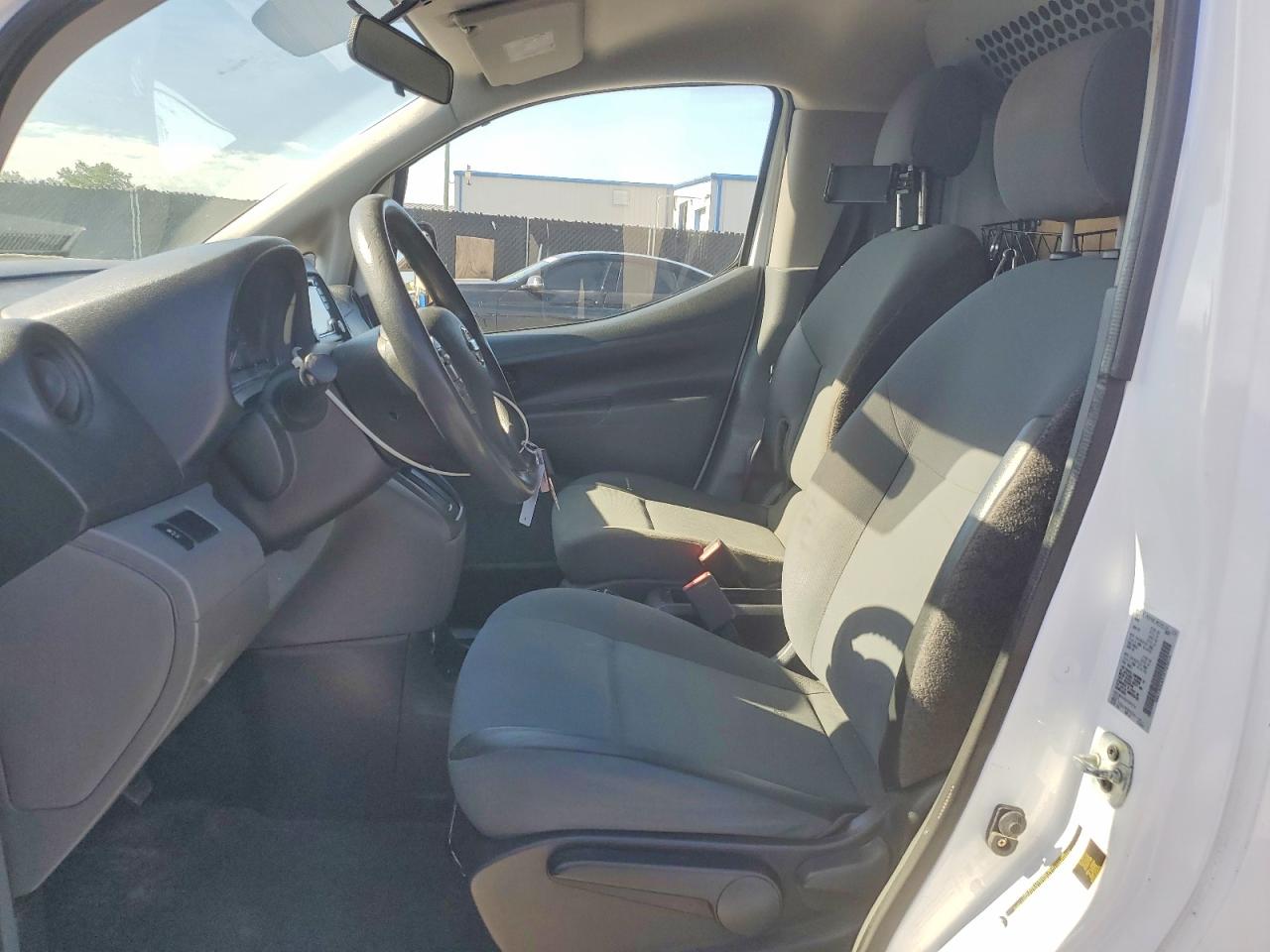 Nissan Nv S
