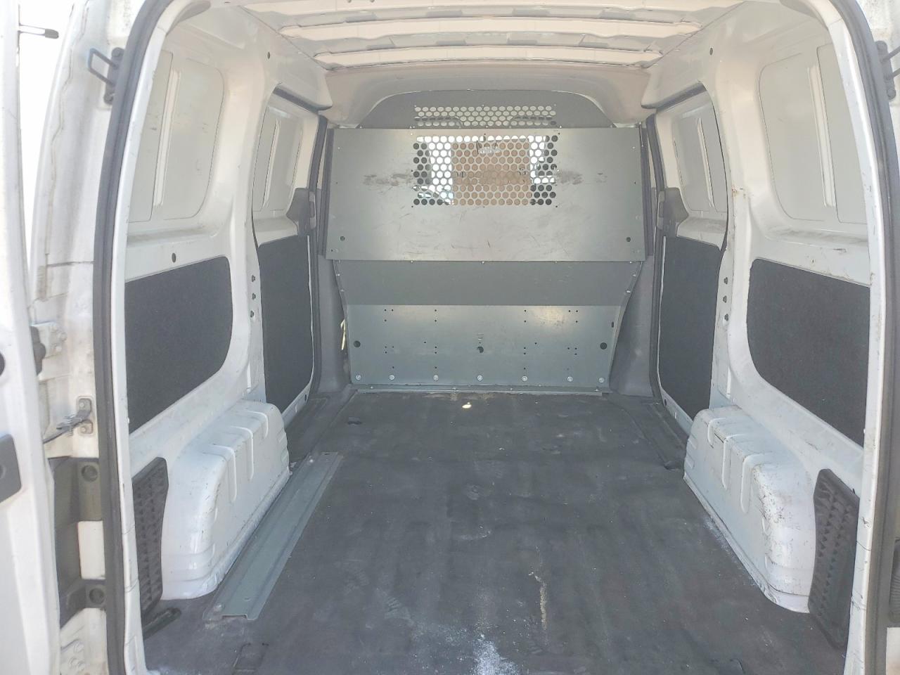 Nissan Nv S