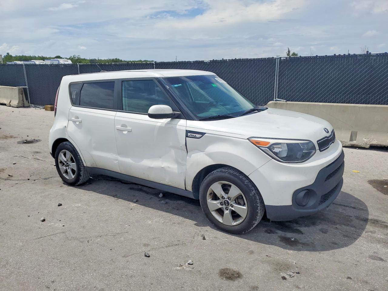 Kia Soul Base