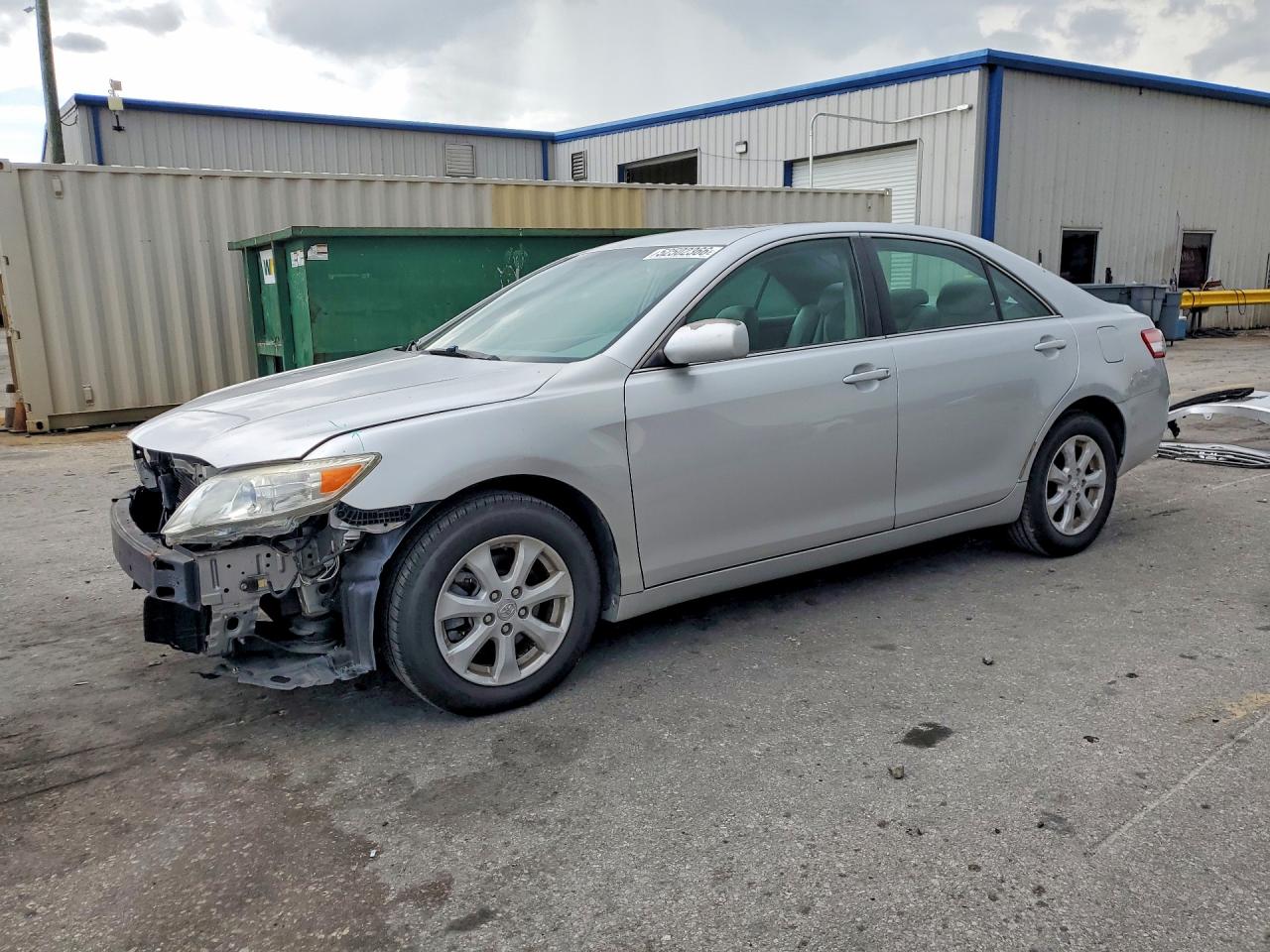 Salvage Toyota Camry Image