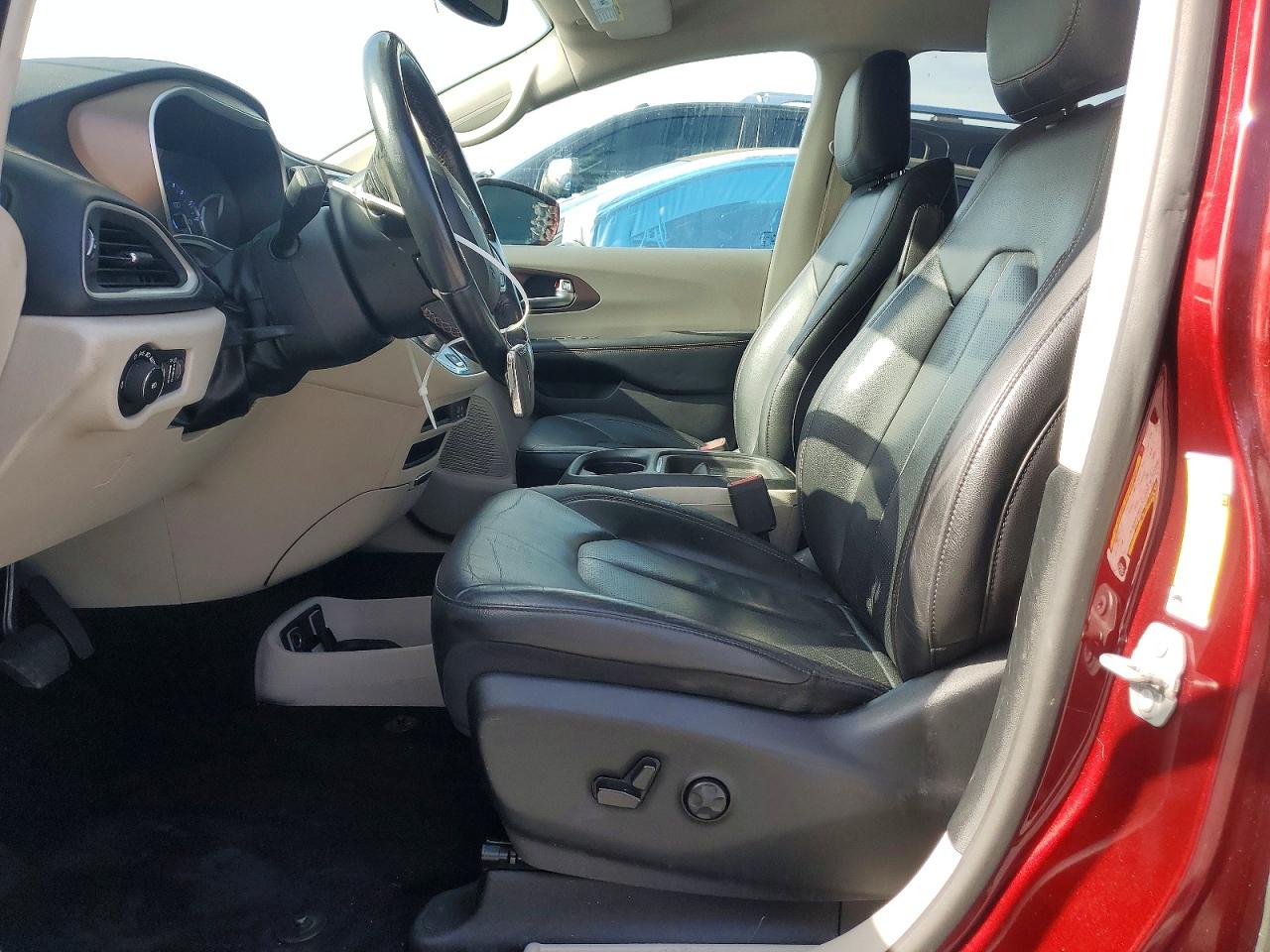 Chrysler Pacifica Touring L