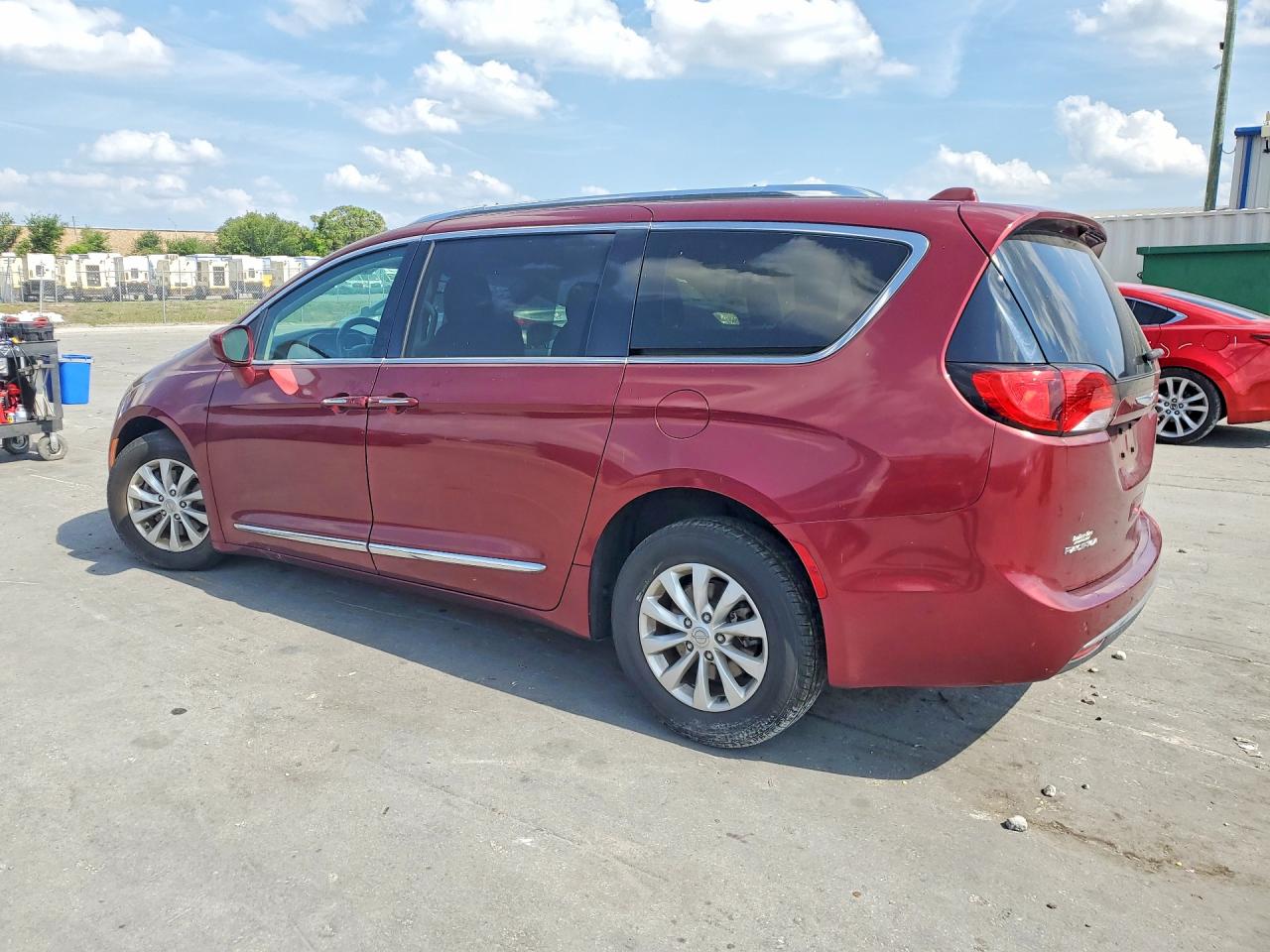 Chrysler Pacifica Touring L