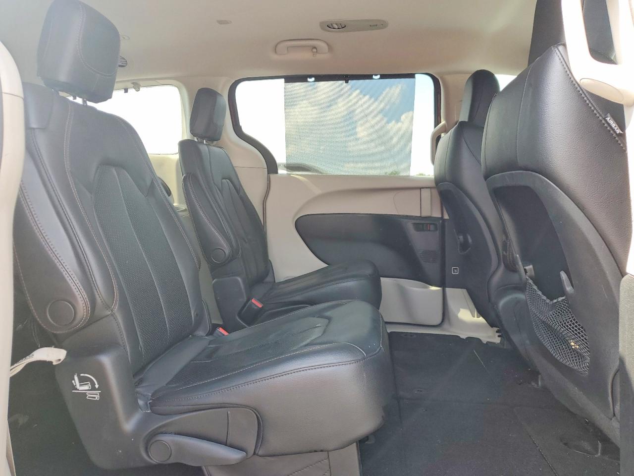 Chrysler Pacifica Touring L