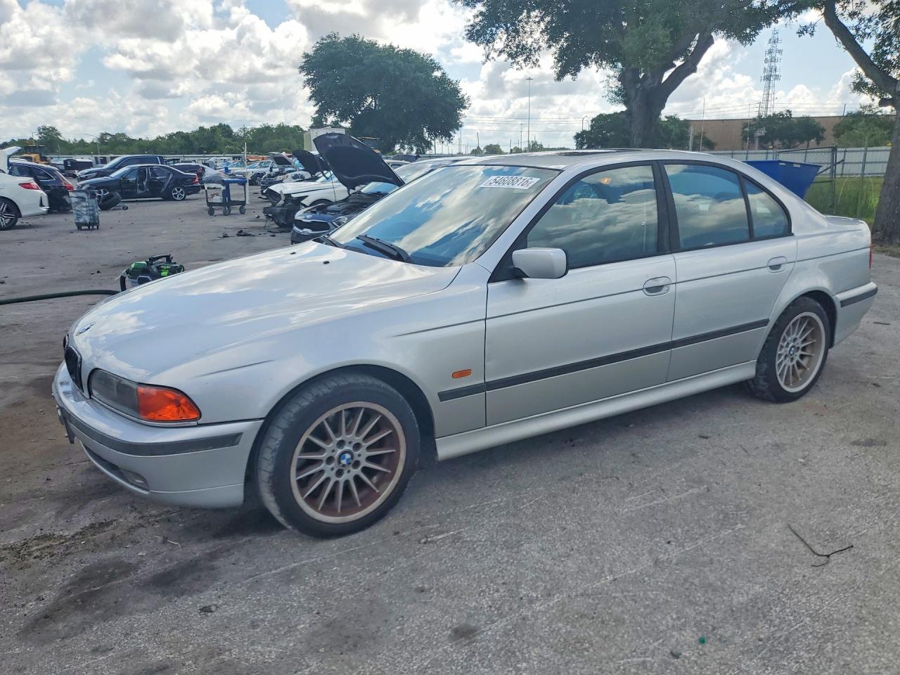 Salvage BMW 5 Series Image