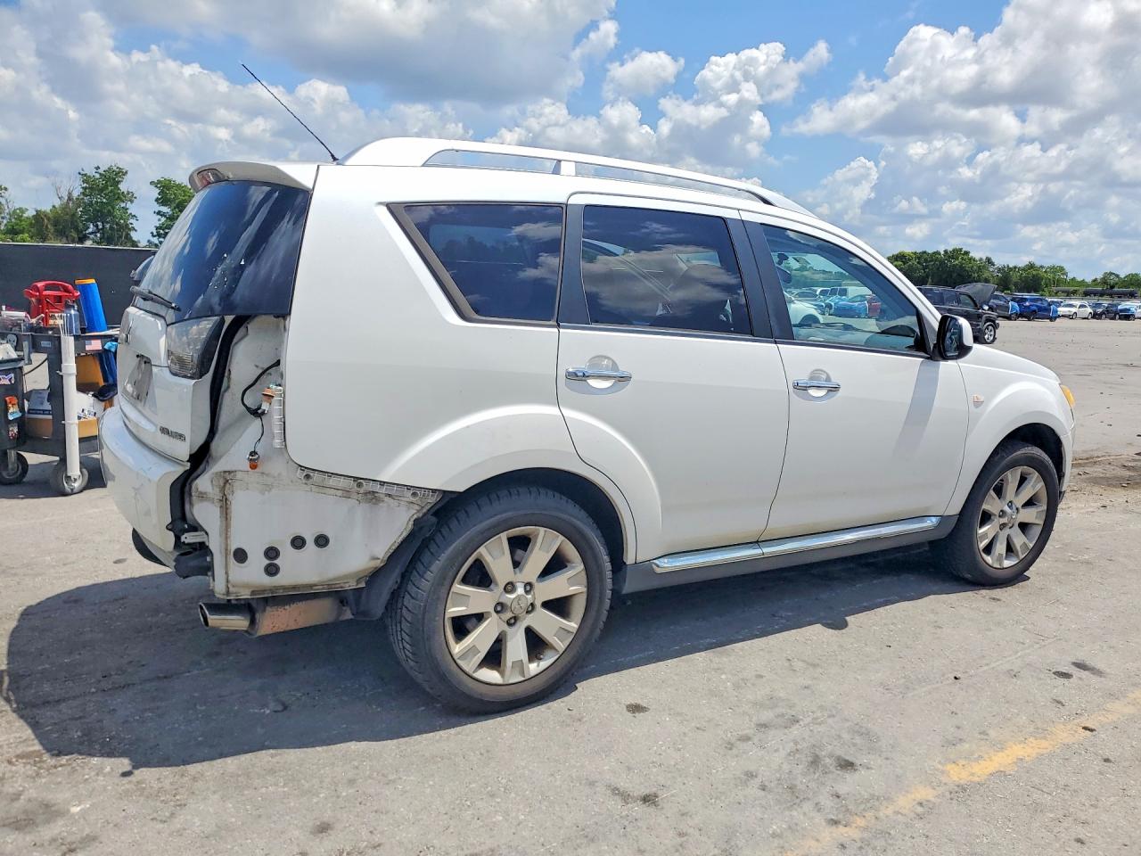 Mitsubishi Outlander Se