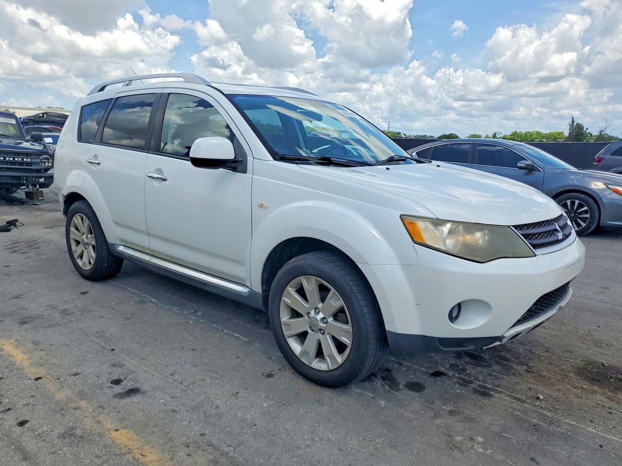 Mitsubishi Outlander Se