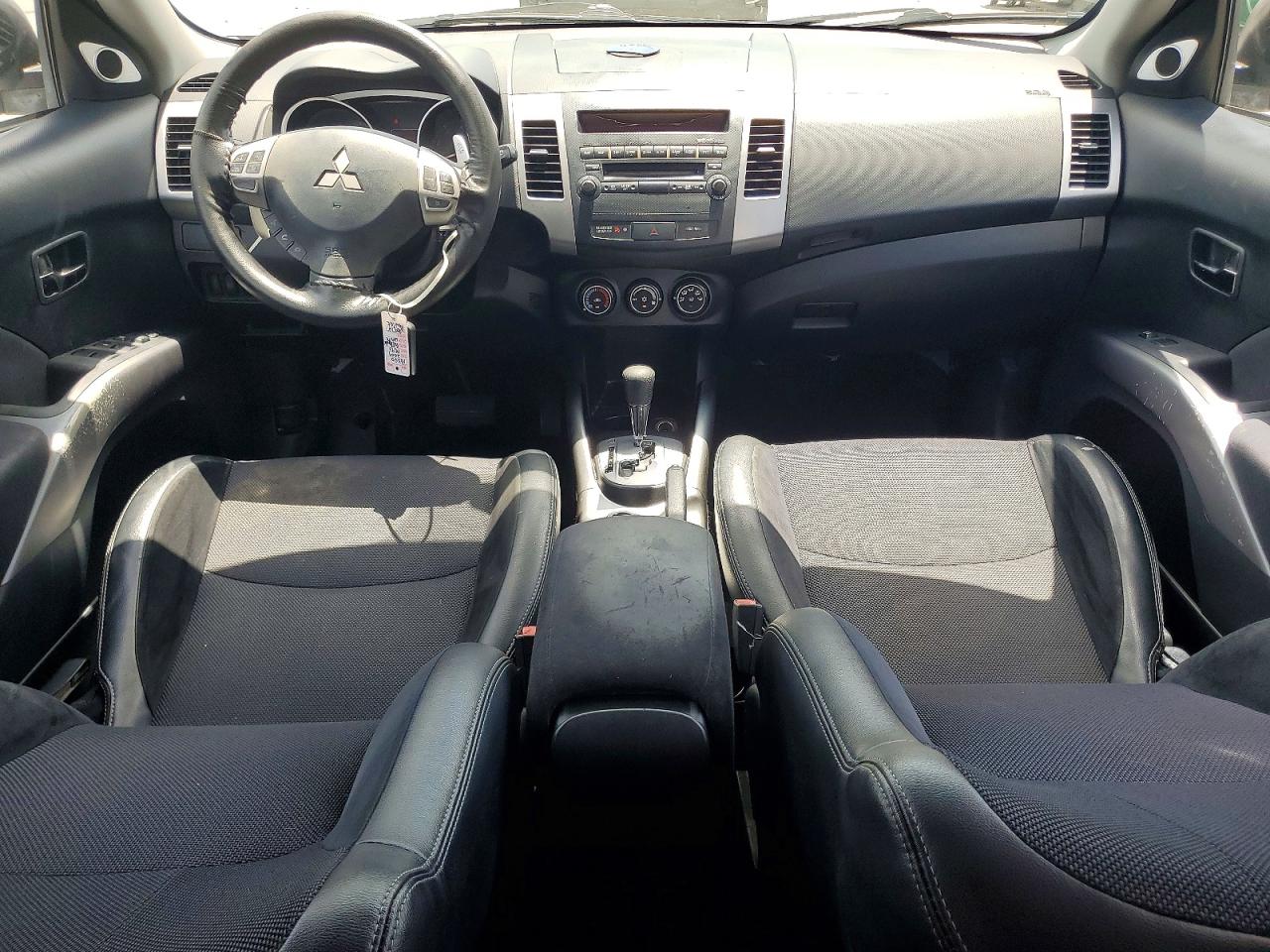 Mitsubishi Outlander Se