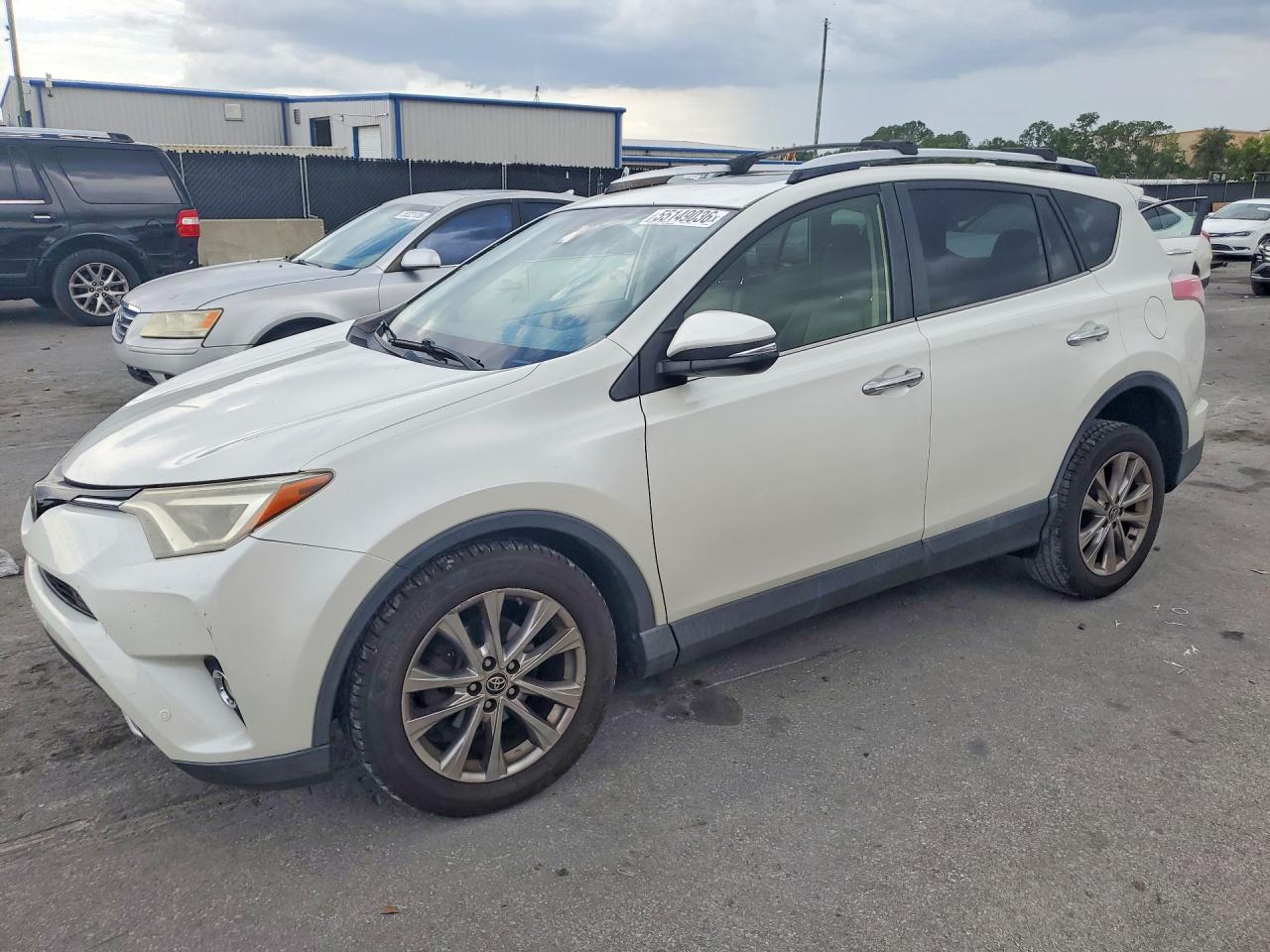 Salvage Toyota RAV4 Image