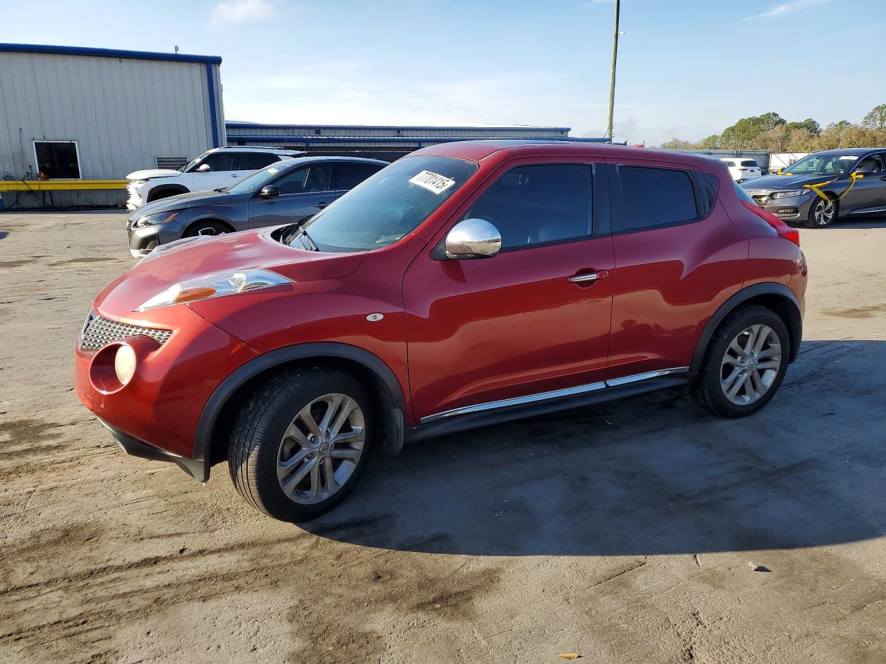 Salvage Nissan JUKE Image