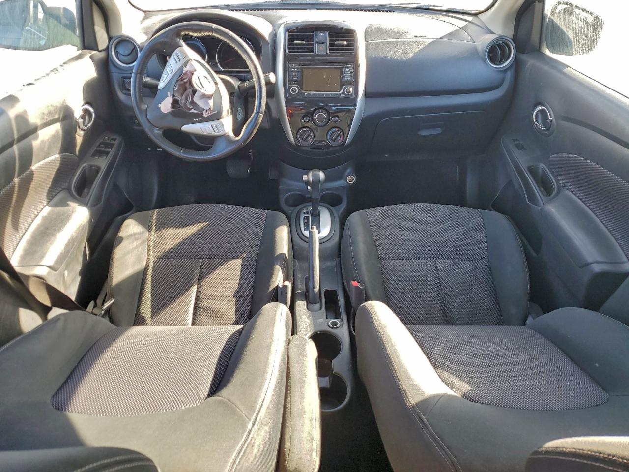 Nissan Versa S
