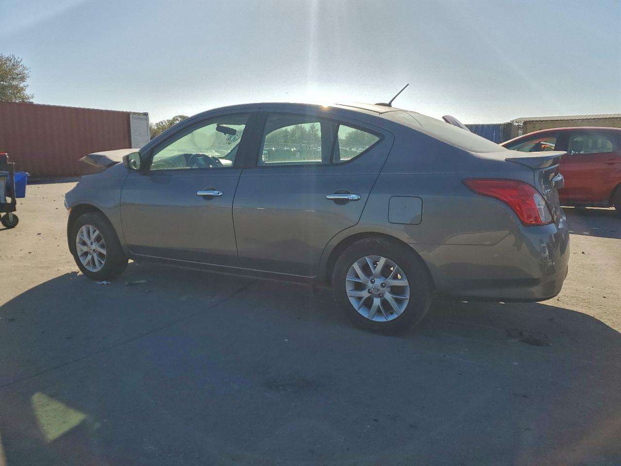 Nissan Versa S
