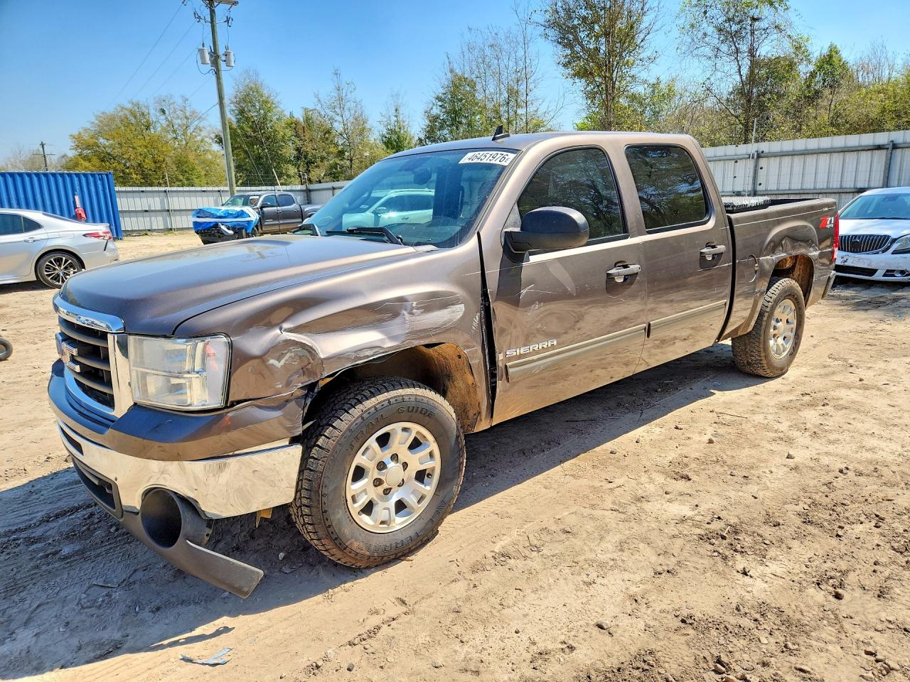 Salvage GMC Sierra Image