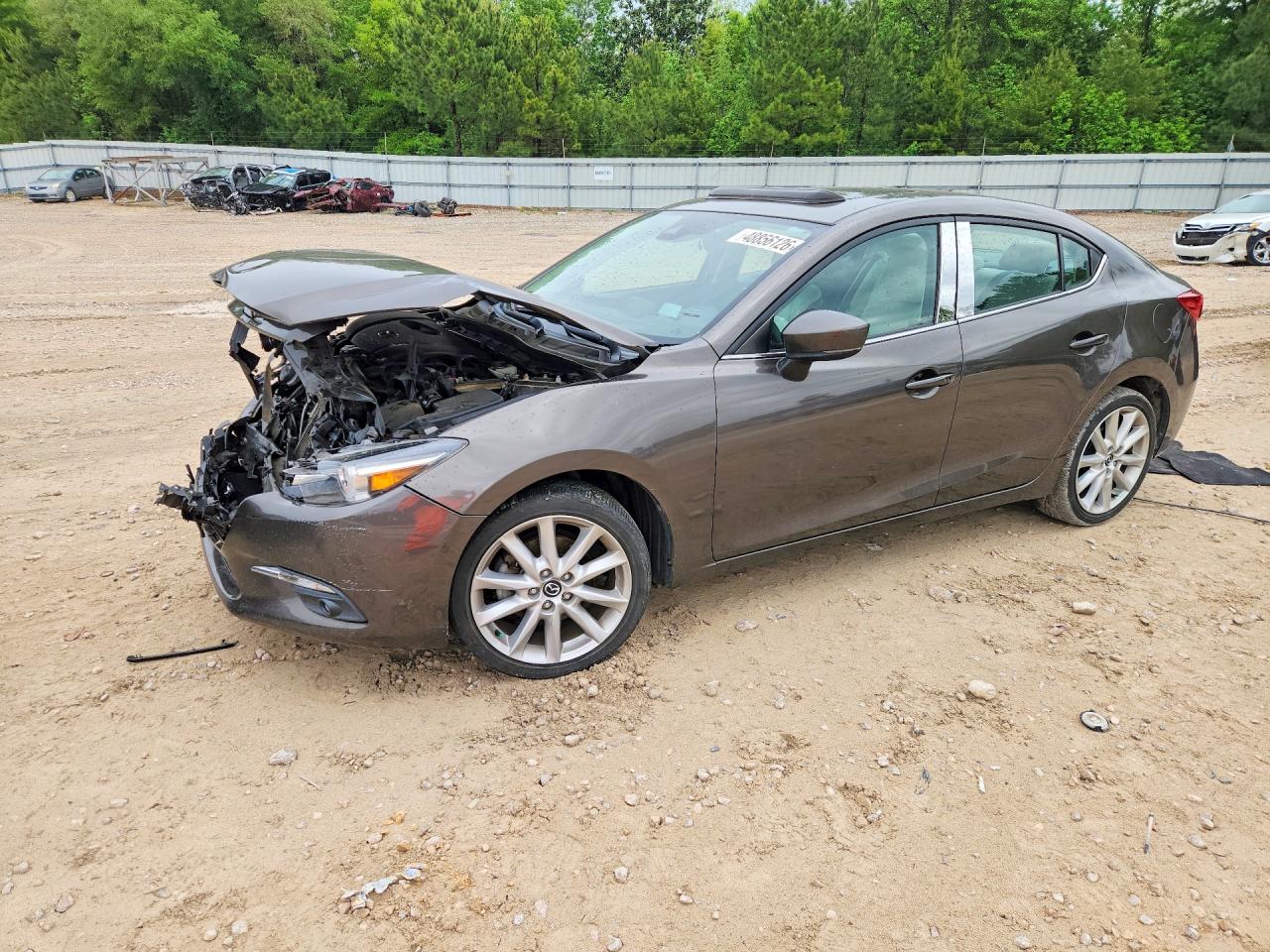 Salvage Mazda 3 Image