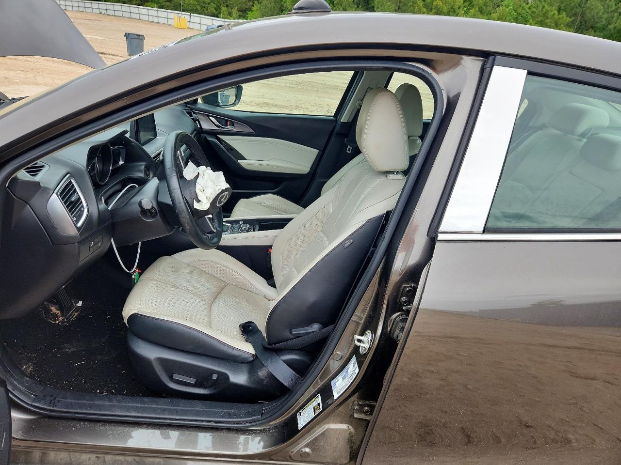 Mazda 3 Grand Touring