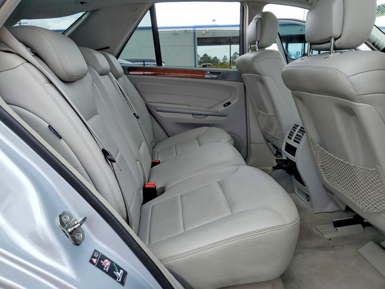 Mercedes-Benz M-Class 350