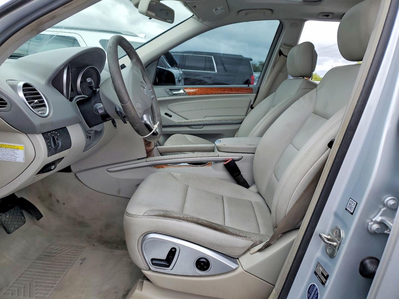 Mercedes-Benz M-Class 350