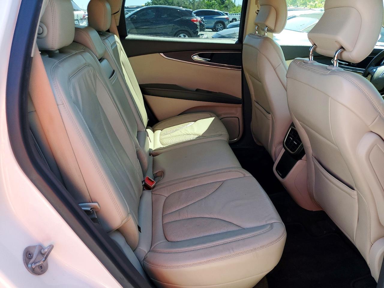 Lincoln MKX Select