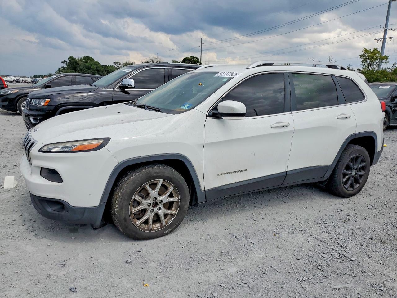 Salvage Jeep Cherokee Image