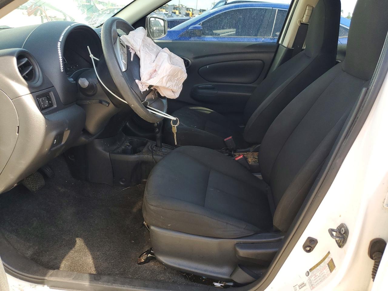 Nissan Versa 1.6 S Plus