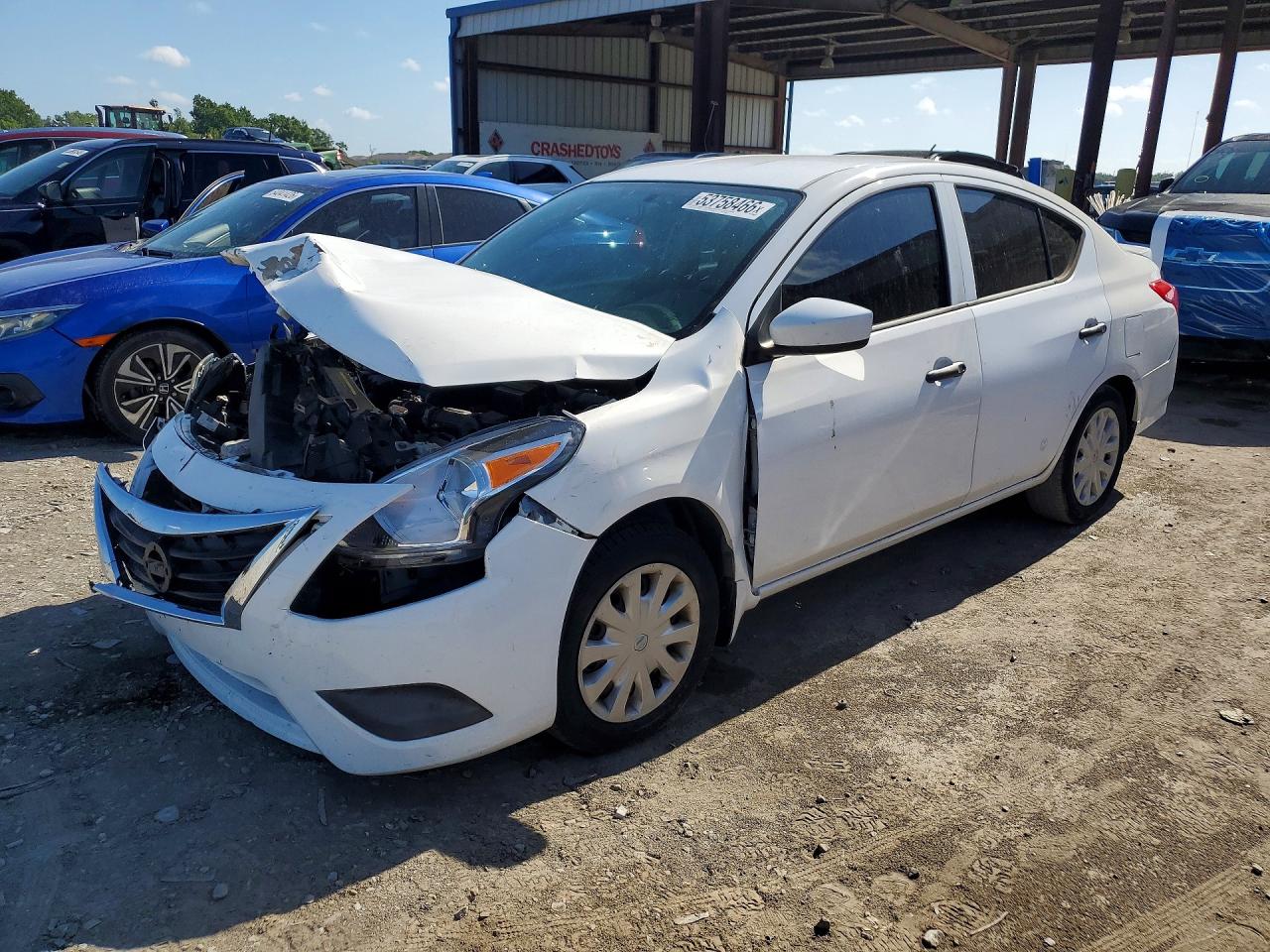 Salvage Nissan Versa Image