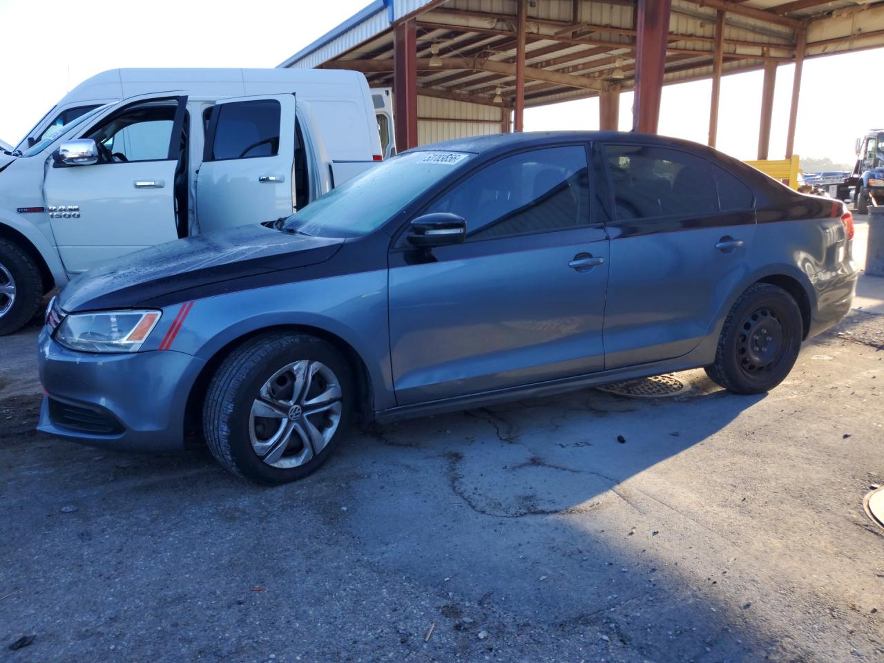 Salvage Volkswagen Jetta Image