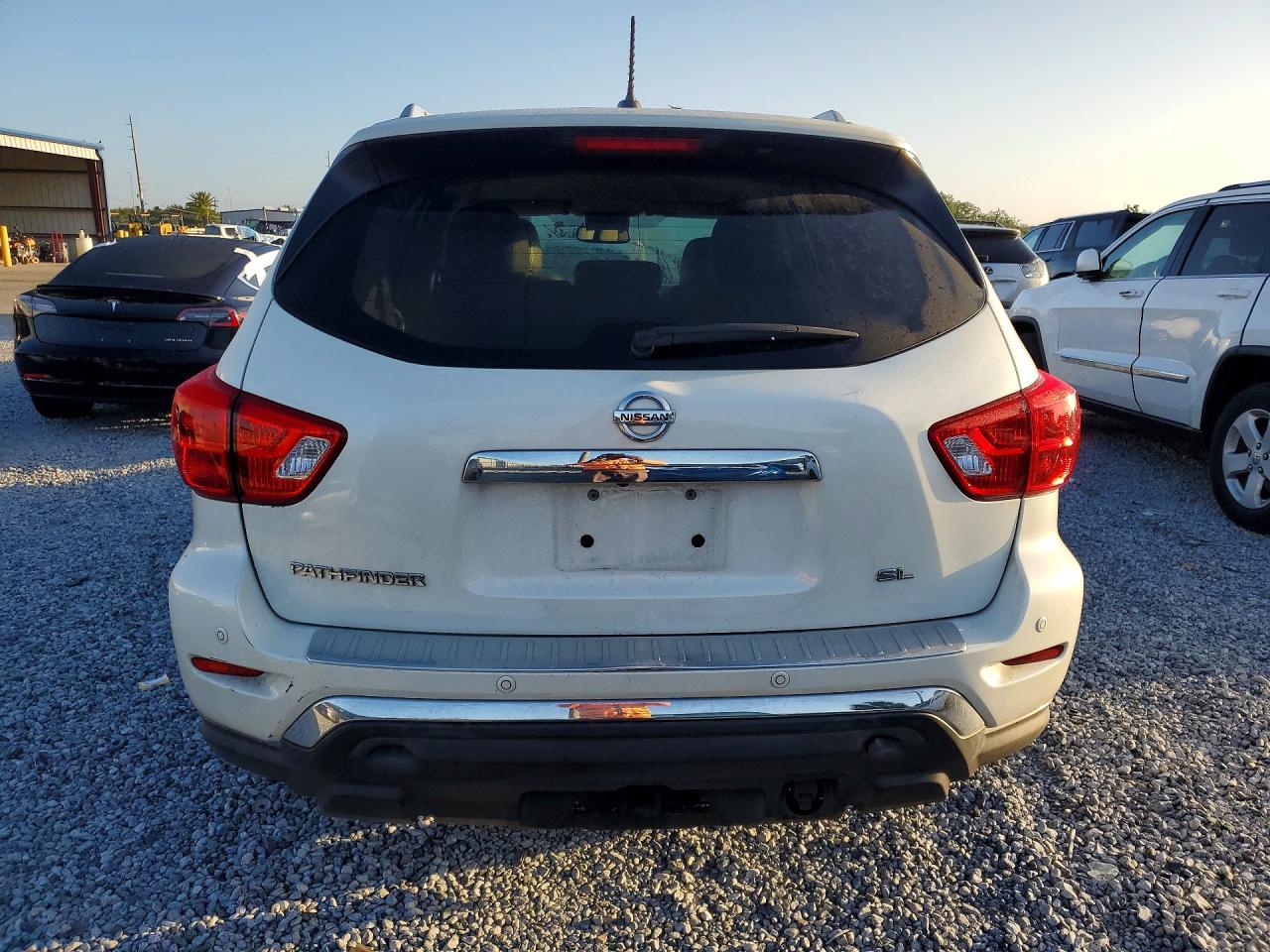 Nissan Pathfinder Sl